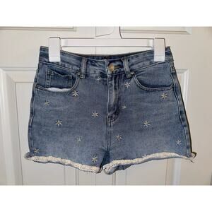 Women's Daisy Embroidered Denim Shorts 3/26